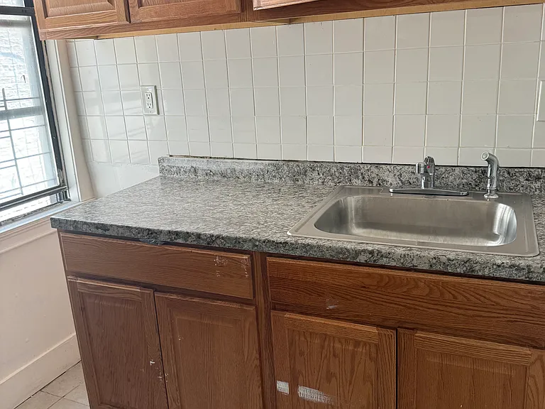 3942 Barnes Ave #2R — Photo 5