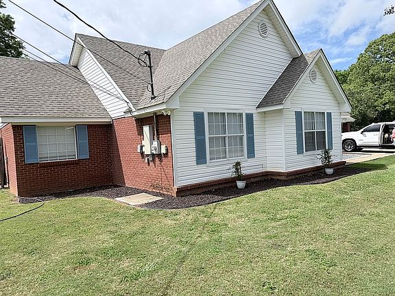 3rd image of 41 Whitley Rd
