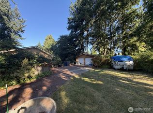 8442 NE 143rd Pl, Kirkland, WA 98034