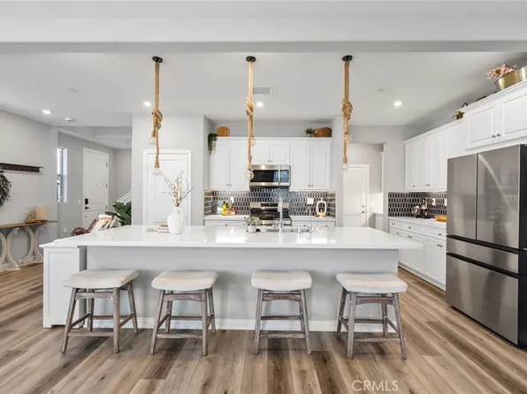 1704 Laurelwood Way, Oceanside, CA 92056