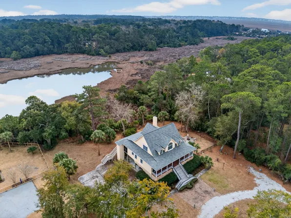8970 Palmetto Rd, Edisto Island, SC 29438