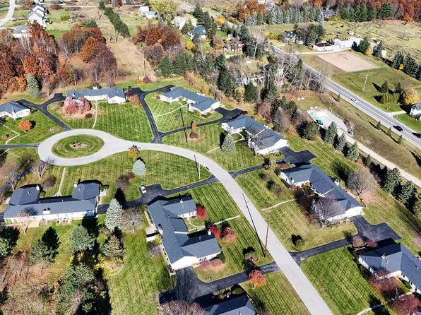 7080 Cherrywood Ct #17, Traverse City, MI 49686