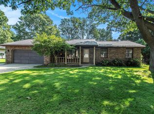 56188 Andrea Ct, Mishawaka, IN 46545
