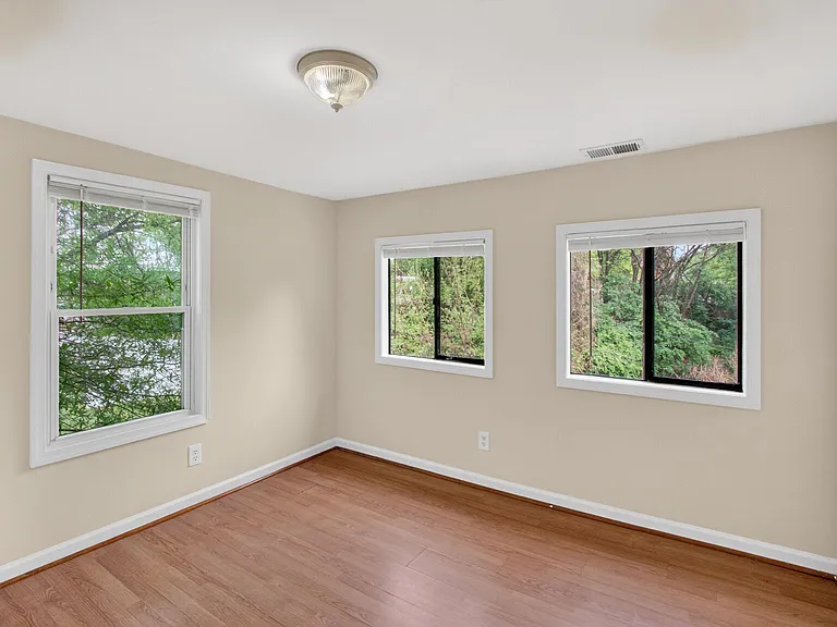 3046 Monroe St NE — Photo 15