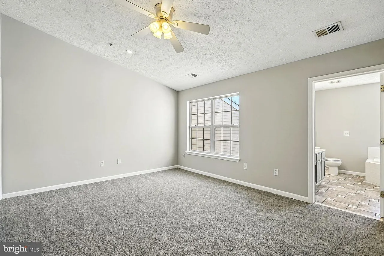10501 Martin Luther King Jr Hwy — Photo 1