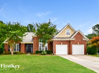 2582 Whispering Pines Dr, Grayson, GA