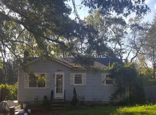 18 Garden Rd, Rocky Point, NY 11778