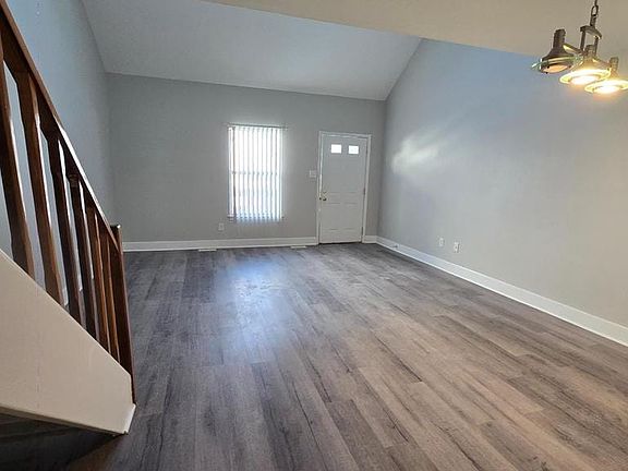 5th image of 411 Park Place Dr
