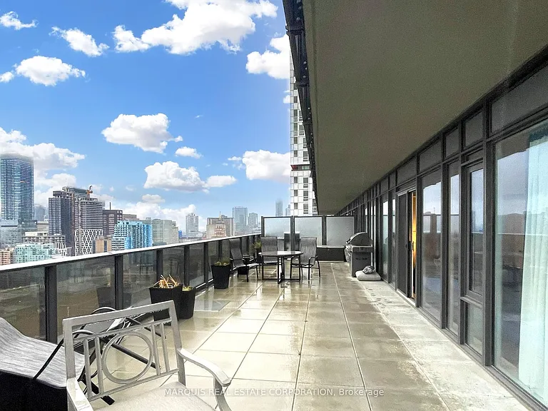 330 Richmond St W #505BR2 — Photo 11