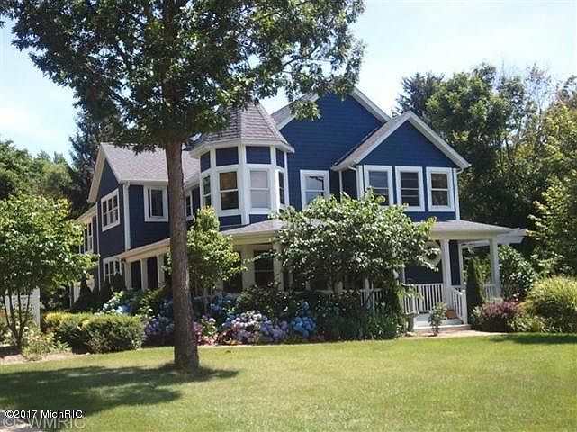 1st image of 31 Lincoln Ave