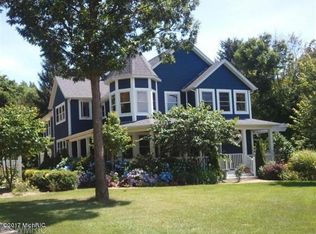 31 Lincoln Ave, South Haven, MI 49090