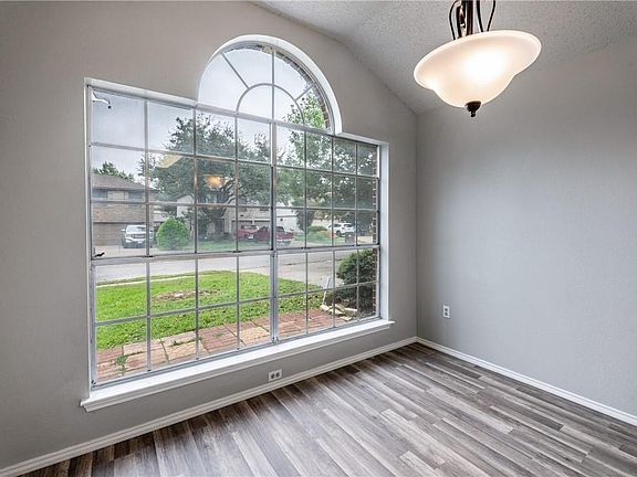 4th image of 1400 Green Terrace Dr