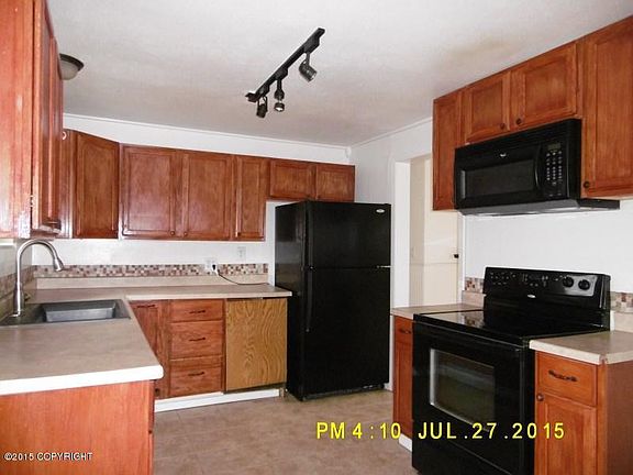 2nd image of 707 Bentley Dr