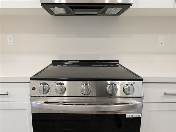 4th image of 9561 Hannah Way