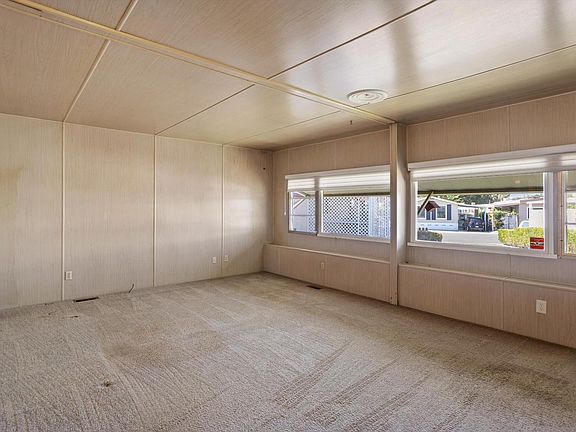 5th image of 634 Colonial Park Drive