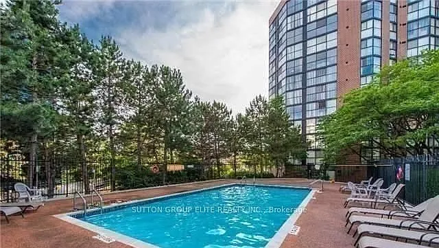 2091 Hurontario St #307 — Photo 38