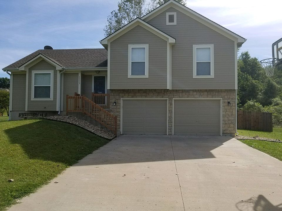 1st image of 15623 Iron Creek Dr