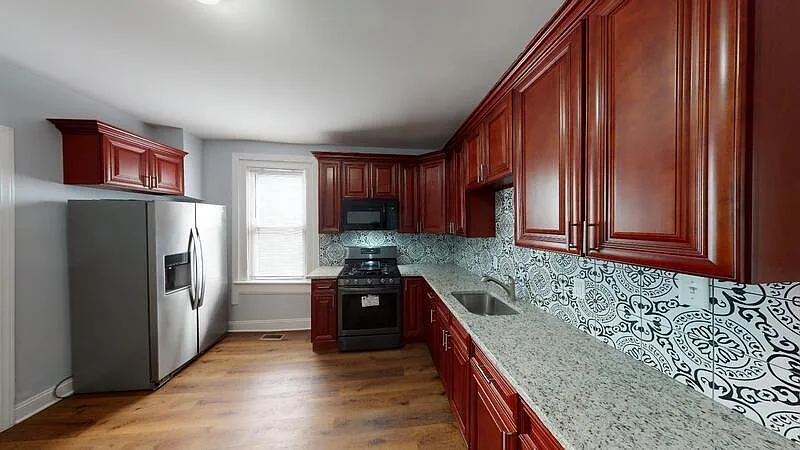 4 bed, 1.5 bath, 1596 sqft, $1,849 — Photo 2