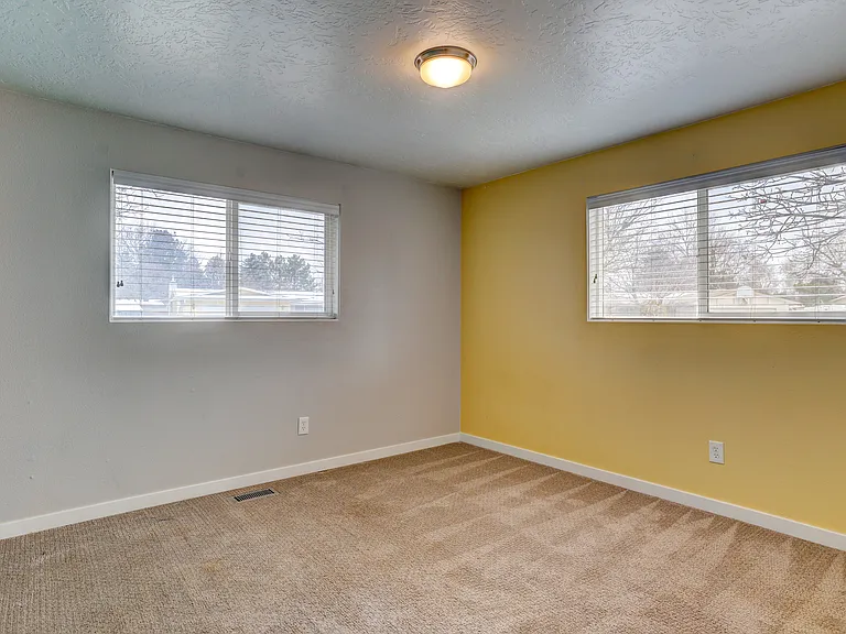 8290 W Amherst Dr — Photo 34