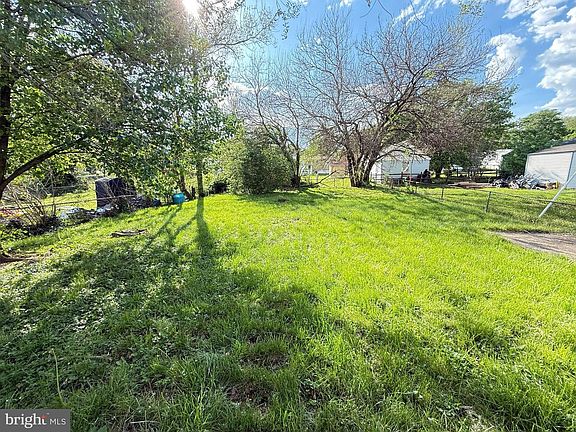 5th image of 253 Opequon Ave