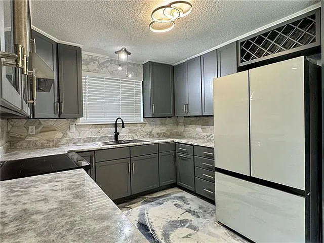 5128 Eden Roc Dr — Photo 7