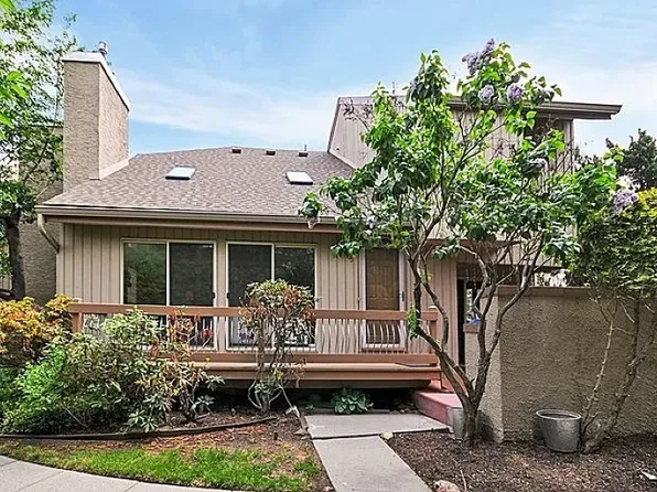 105 Kelly Dr, Edison, NJ 08820