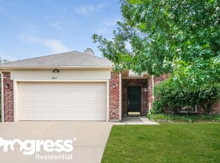 10417 Fossil Hill Dr, Fort Worth, TX 76131