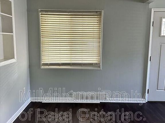 4th image of 260 W Longfellow Ave