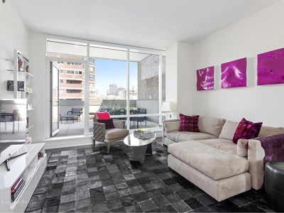 300 E 23rd St APT 14A, New York, NY, 10010