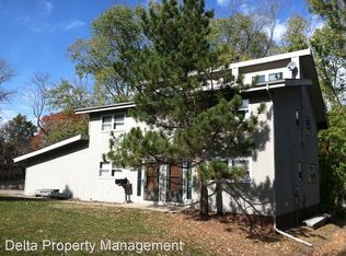 608 Carr Dr, Ames, IA 50010