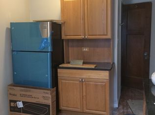 1253 W Byron St #3, Chicago, IL 60613