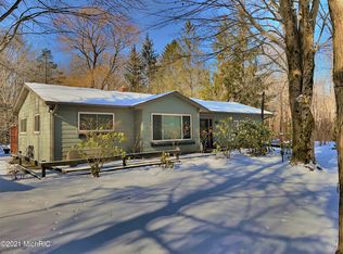 14004 Prairie Rd, Three Oaks, MI 49128