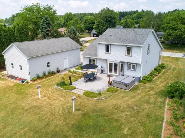 5609 Stonefield ROAD, Slinger, WI 53086