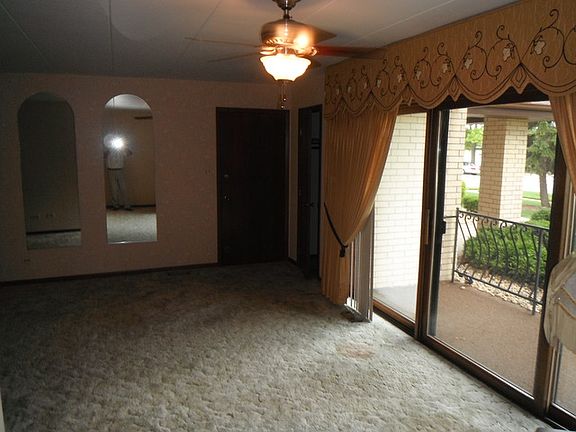 3rd image of 15229 SW Catalina Dr #1C