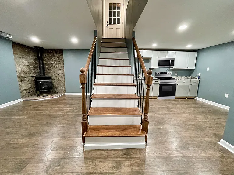 713 Warren Rd — Photo 7