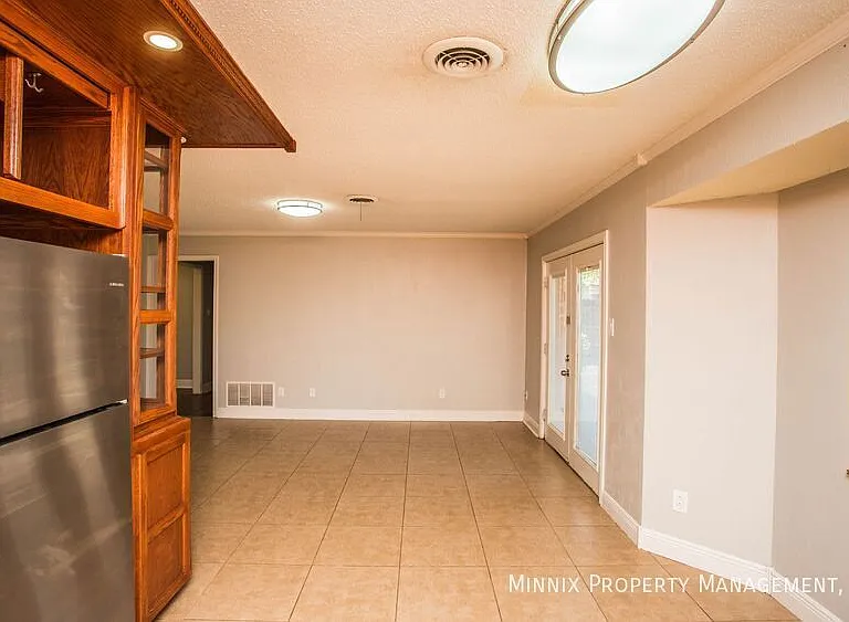 5523 17th Pl — Photo 9