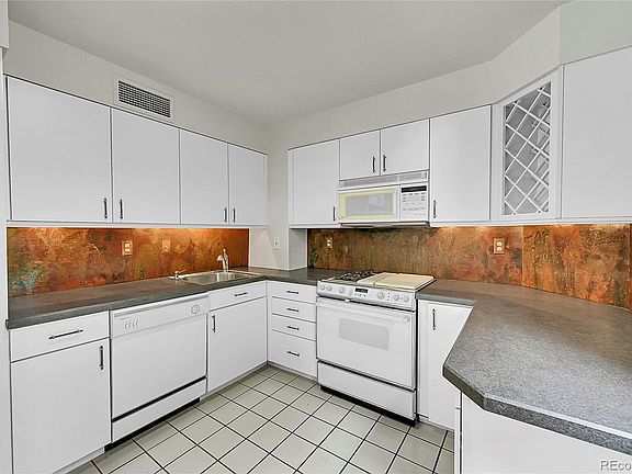 5th image of 460 S Marion Parkway #254