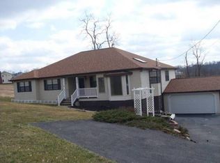 756 Stone Shannon Rd, Wheeling, WV 26003