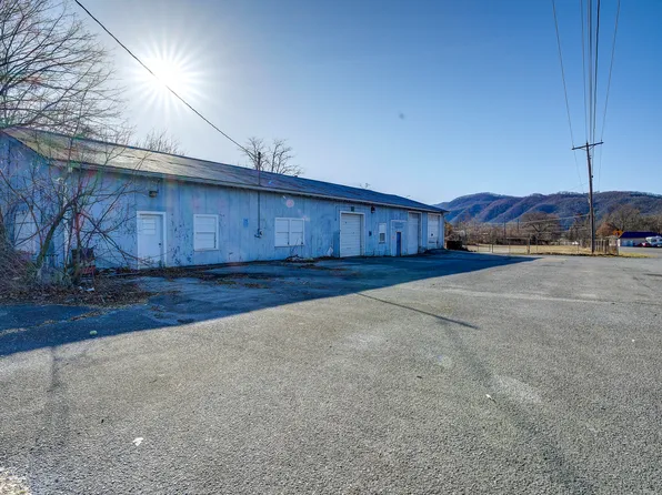 910 S Mohawk Dr, Erwin, TN 37650