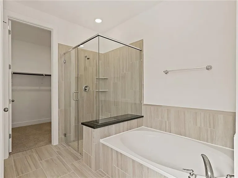 1821 Donetto Dr — Photo 16