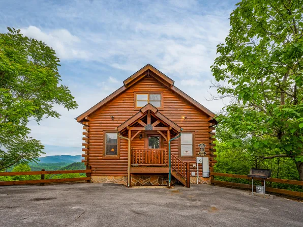 3032 Legacy Vista Dr, Sevierville, TN 37876