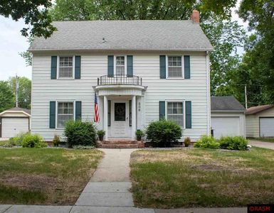 206 3rd Ave SE, Mapleton, MN, 56065