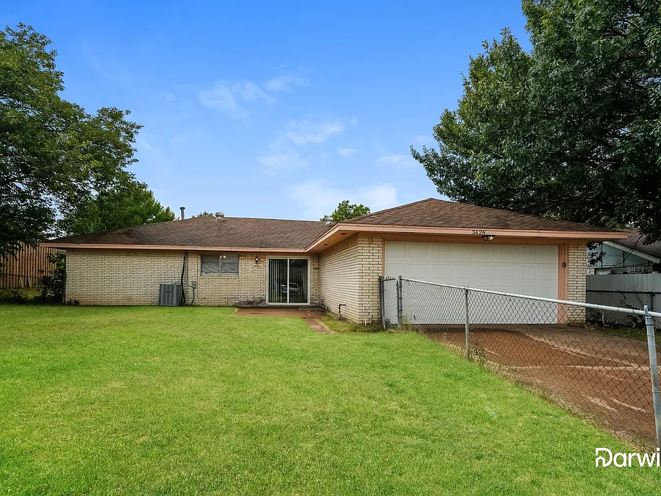 3426 Hacienda Dr