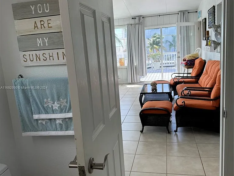 72 Ocean Dr — Photo 27