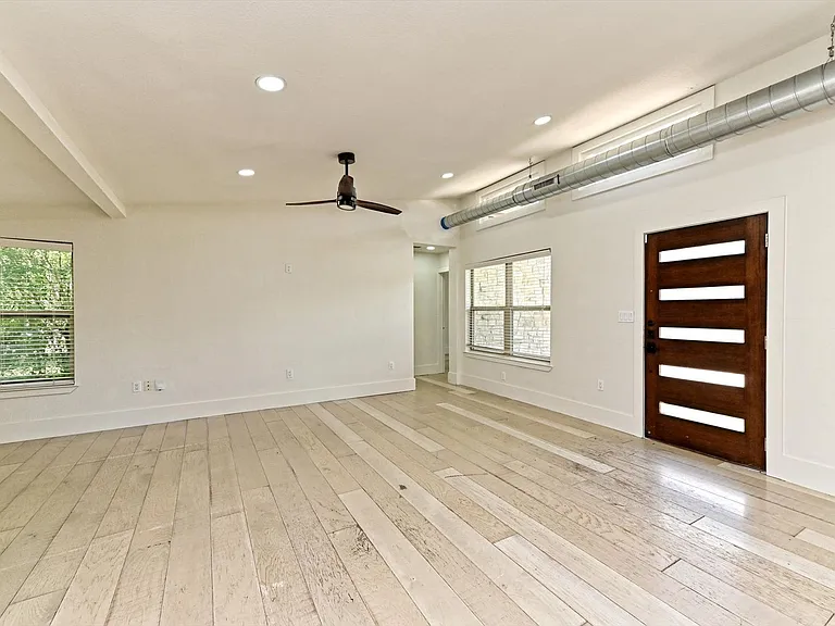 11800 Tedford St — Photo 27