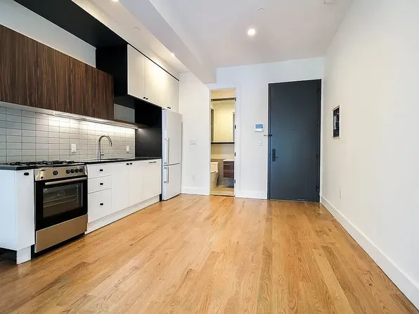 1503 Jefferson Avenue image 1 of 12