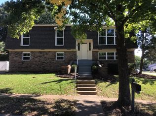 4790 Fiji Dr, Saint Louis, MO 63128