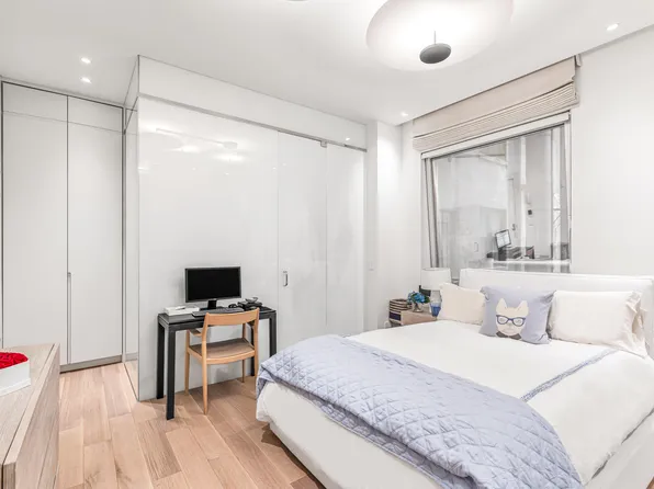 26 East 63rd Street image 1 of 4