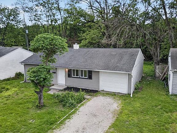 3rd image of 36 Saint Gregory Dr
