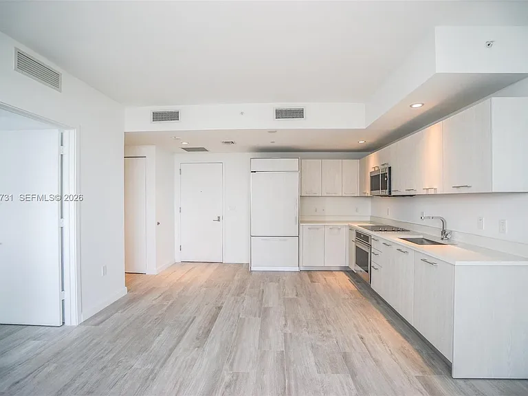 55 SW 9th St #2907 — Photo 2